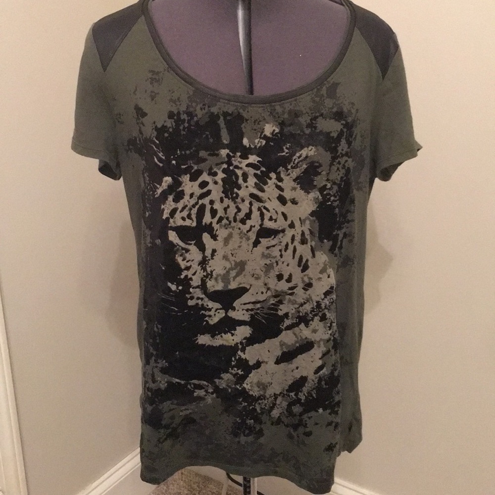 Rock & Republic short sleeve Olive Tee size L